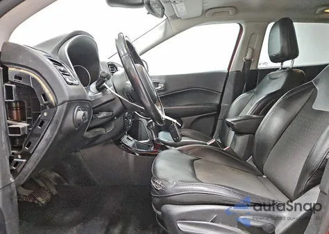 2021 Jeep Compass Latitude z USA, uszkodzony, nr VIN 3C4NJCBB1MT535382